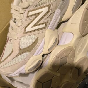New balance 9060 beige