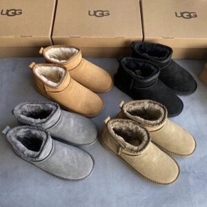 Ugg bota