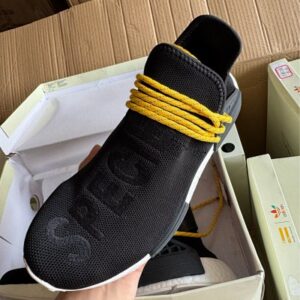 Pharrell y Yeezy 66-99