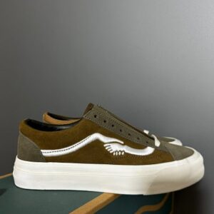 Vans en colaboración, modelo OG Style 36 LX de color marrón