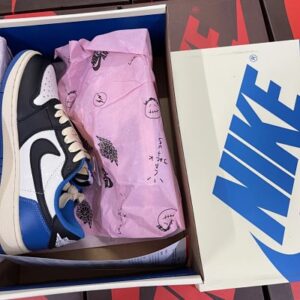 Flash Hook 2.0 Aj1 colaboración Travis Scott talla 45 en oferta