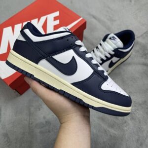 Nike Dunk "Midnight Navy and White"