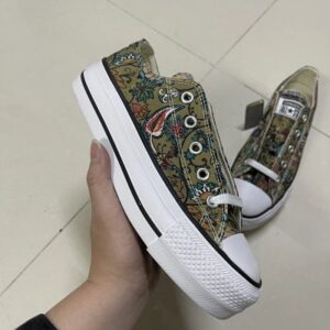 Converse patrón de hojas y flores ultima talla 41