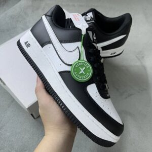 Nike Air Force 1 "Panda"