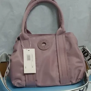 BIMBA Y LOLA, bolso de mano en color sólido.