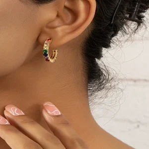 pendientes de micro circonio, aros, elegantes.