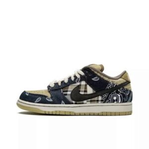 TRAVIS SCOTT SB Dunk.