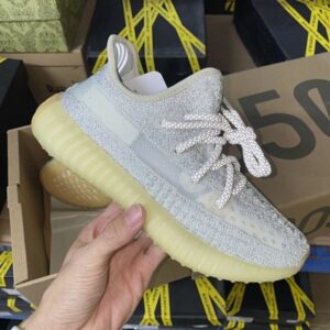 Yeezy Boost 350 V2 llena de estrellas "Yeshaya"