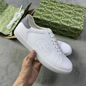 zapatillas blancas GUCCI talla 41