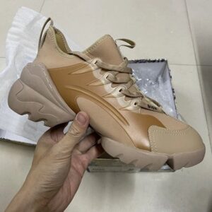 Dior D-Connect Zapatillas de padre con alas clásicas en color nude
