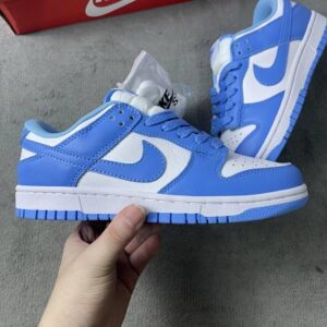Nike Dunk Low Azul Universitario Zapatillas bajas de estilo urbano y casual.