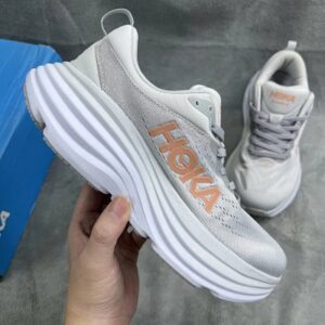 HOKA ONE ONE Bondi 8 en talla 40
