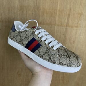 Ace de GUCCI, en color marrón
