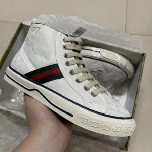 Zapatos altos de moda blancos Gucci 1977