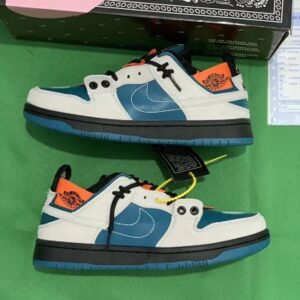 Nike SB Dunk Low Pro
