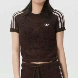 camiseta de punto de manga corta de rayas con cuello redondo adidas
