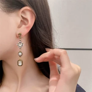 Pendientes de perlas de estilo vintage francés de media longitud