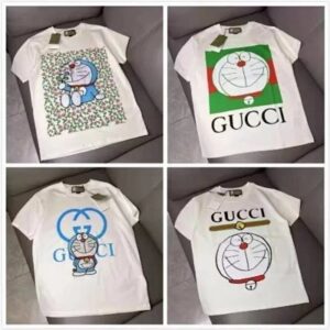 Camiseta corta de colaboración de la marca GUCCI con Doraemon